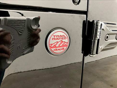 Used 2020 Jeep Gladiator Rubicon AWD/4WD image 25