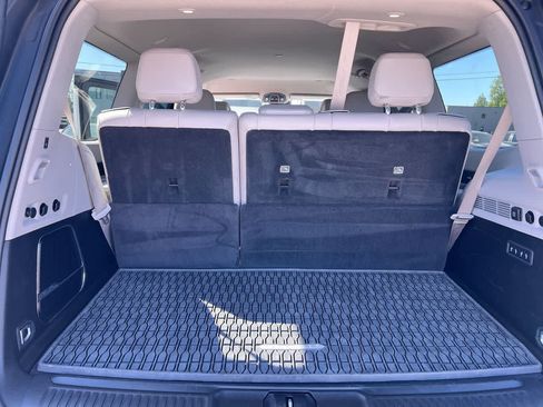 Used 2024 Jeep Wagoneer Series III AWD/4WD image 25