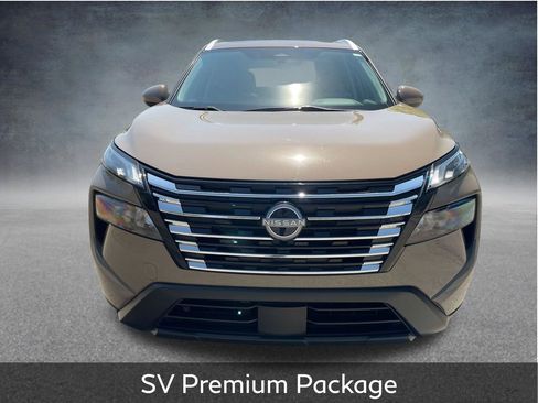 Used 2024 Nissan Rogue SV w/ SV Premium Package AWD/4WD image 3