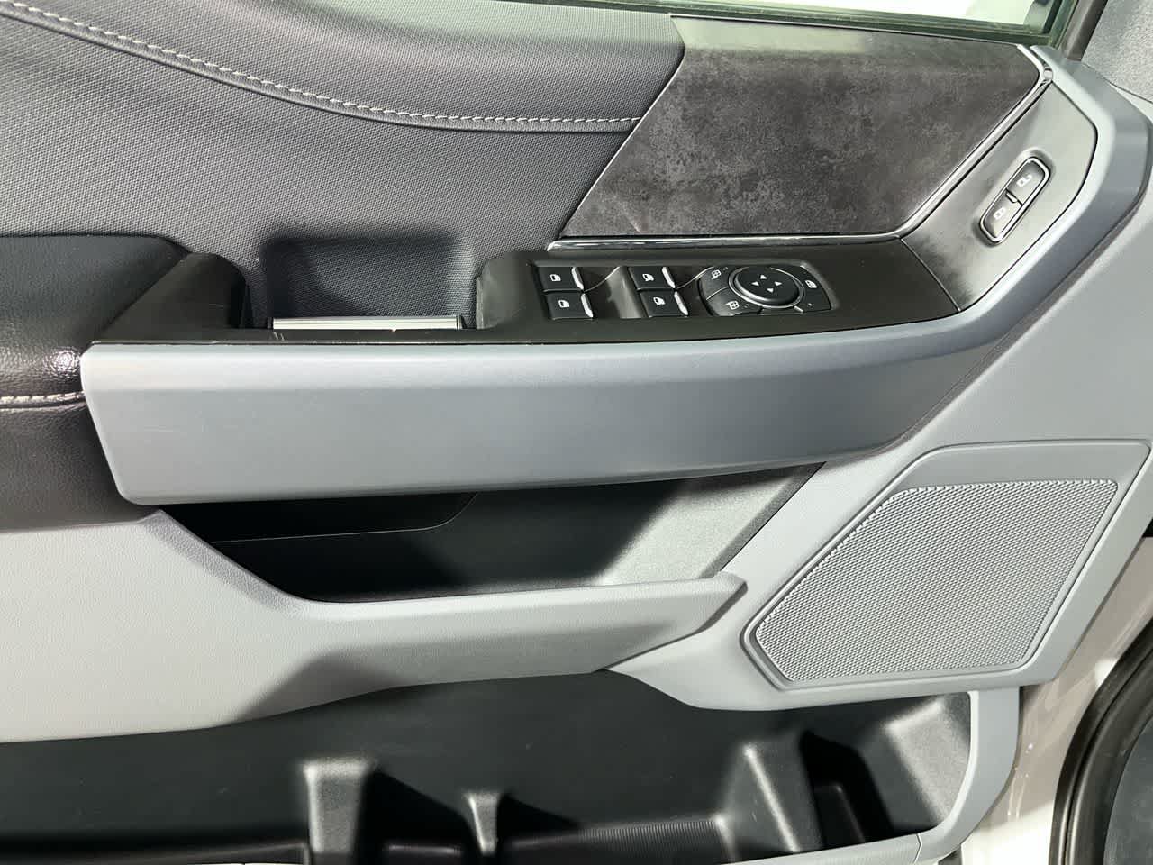 Used 2024 Ford F150 XLT AWD/4WD image 13