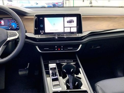 New 2026 Volkswagen Atlas SE image 8