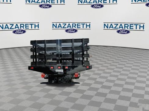 Used 2024 Ford F550 4x4 Regular Cab Super Duty image 7