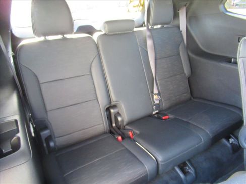 Used 2025 Buick Enclave Sport Touring image 16