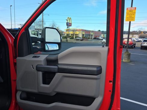 Used 2017 Ford F450 XL w/ Power Equipment Group image 20