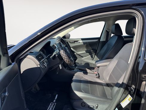 Used 2014 Volkswagen Passat 1.8T Wolfsburg Edition FWD image 10