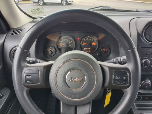 Used 2014 Jeep Patriot Latitude w/ All Weather Capability Group image 14