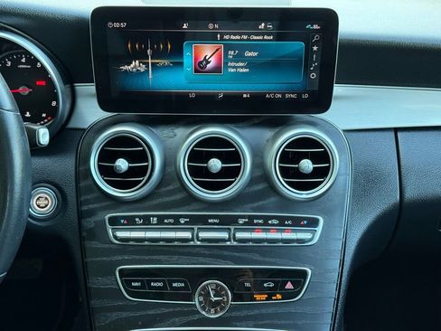 Used 2019 Mercedes-Benz C 300 Sedan image 12