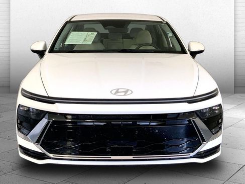 Used 2024 Hyundai Sonata SEL FWD image 2