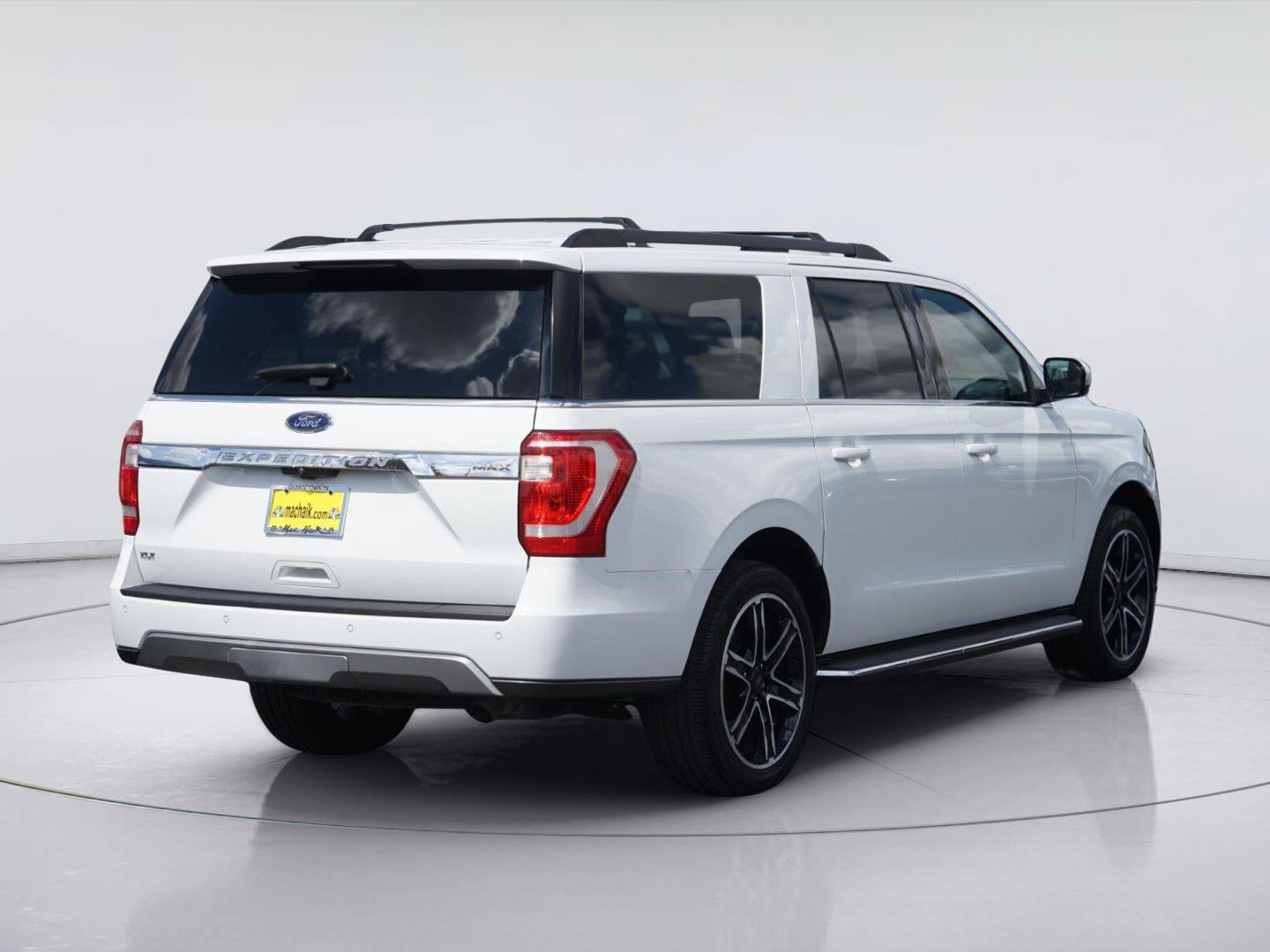 Used 2020 Ford Expedition Max XLT w/ Equipment Group 202A RWD image 6