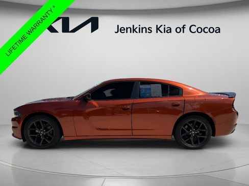 Used 2021 Dodge Charger SXT w/ Blacktop Package RWD image 9