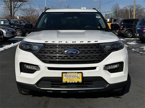 Certified 2022 Ford Explorer XLT w/ Equipment Group 202A image 2