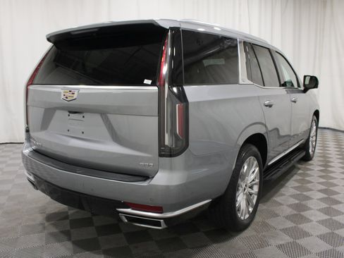 Certified 2024 Cadillac Escalade Premium Luxury w/ Performance Package AWD/4WD image 33