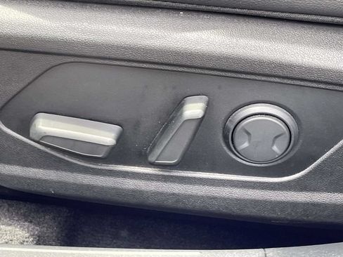 Used 2022 Hyundai Elantra Limited FWD image 27