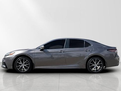Used 2023 Toyota Camry SE FWD image 7