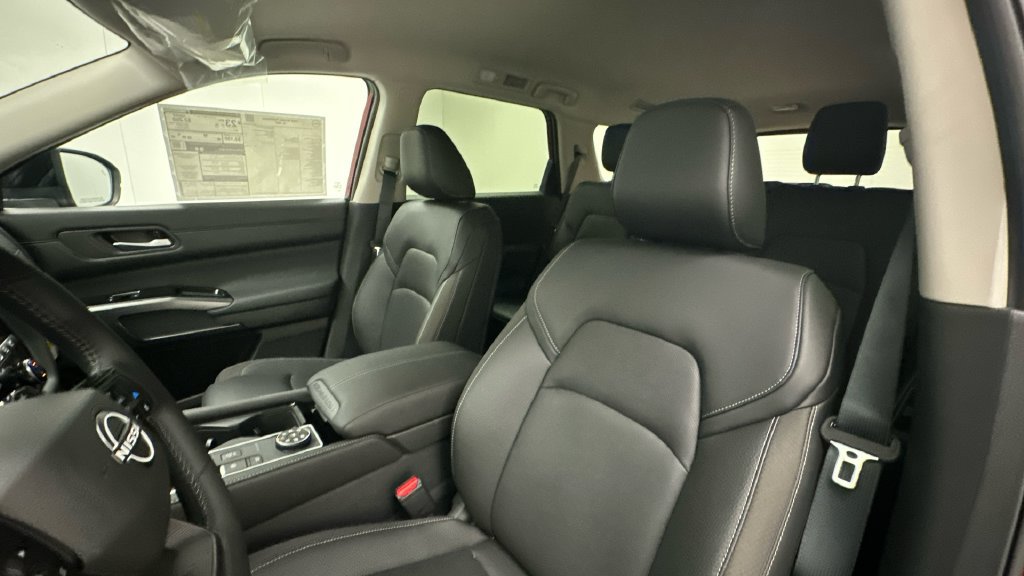 New 2026 Nissan Pathfinder SL AWD/4WD image 9
