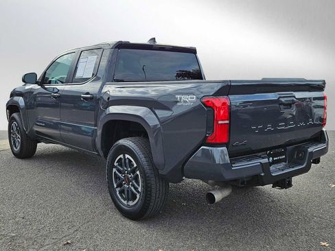 Used 2024 Toyota Tacoma TRD Sport image 5