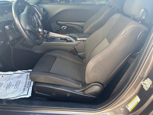 Used 2019 Dodge Challenger SXT w/ Blacktop Package RWD image 5