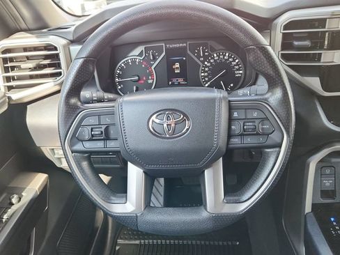 Used 2025 Toyota Tundra SR5 w/ SR5 Convenience Package AWD/4WD image 9