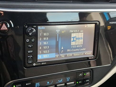 Used 2018 Toyota Corolla iM w/ Carpet Mat Package (TMS) image 16