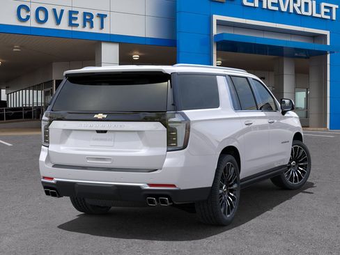 New 2025 Chevrolet Suburban High Country image 4