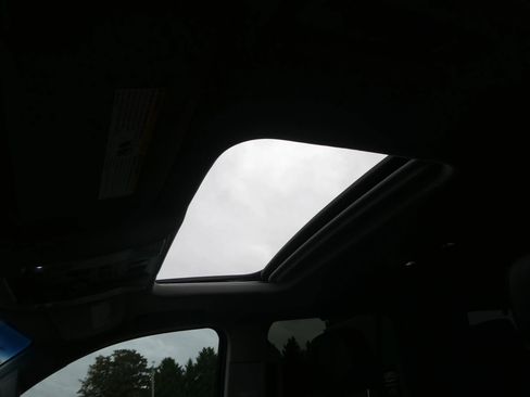 Used 2016 Cadillac Escalade Luxury image 11