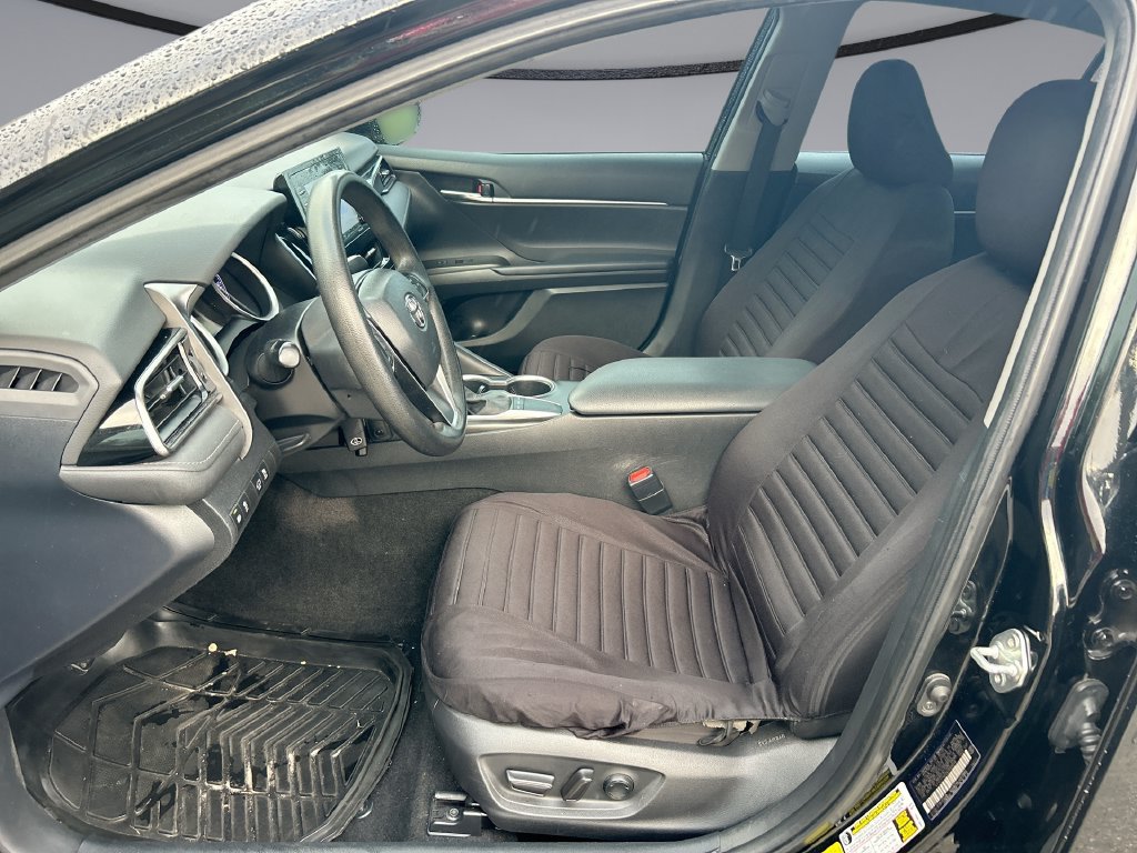 Used 2022 Toyota Camry LE FWD image 11
