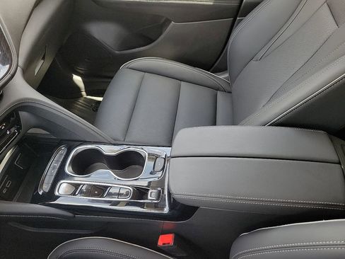 Used 2023 Buick Envision Essence FWD image 20