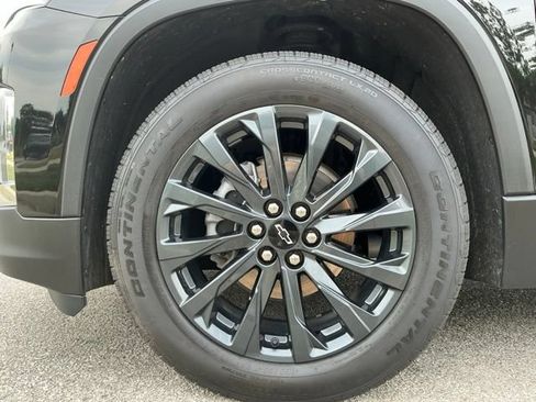Used 2023 Chevrolet Traverse RS AWD/4WD image 14