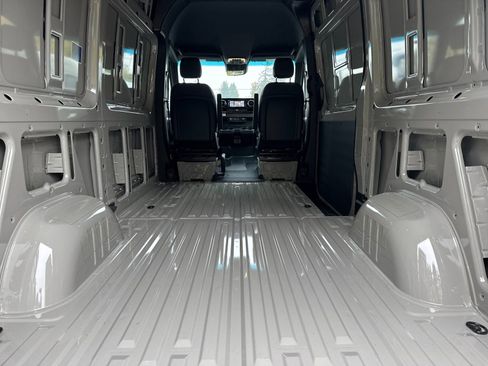 New 2025 Mercedes-Benz Sprinter 2500 image 16