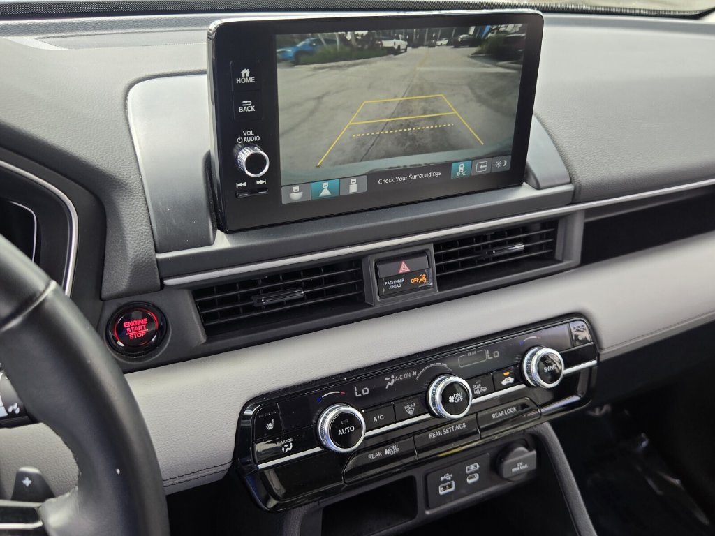 Certified 2023 Honda Pilot Touring image 22