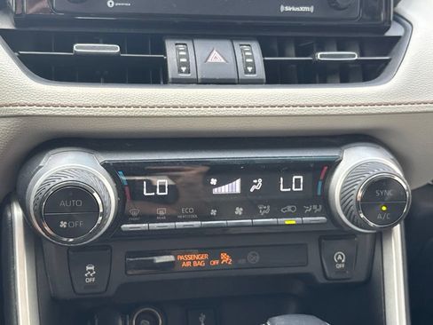 Used 2021 Toyota RAV4 XLE Premium FWD image 11