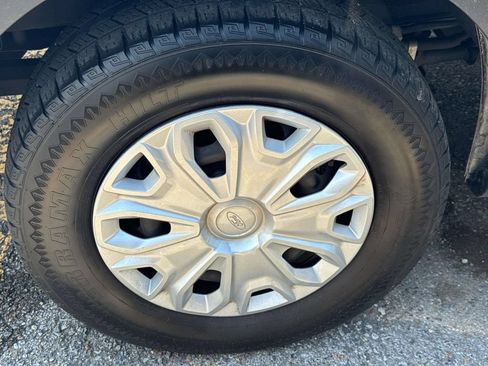 Used 2024 Ford Transit 350 XLT RWD image 5