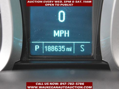 Used 2017 Chevrolet Equinox LT w/ Convenience Package image 9