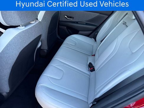 Certified 2023 Hyundai Elantra Limited w/ Preferred Accessory Package image 16