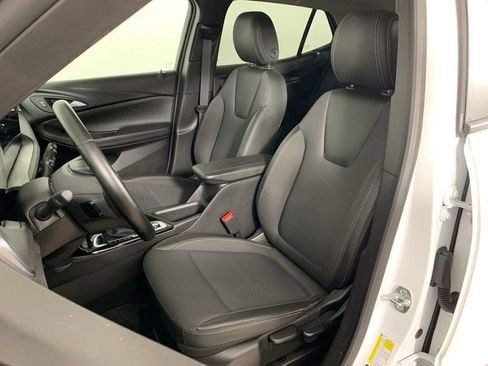 Used 2025 Buick Encore GX Preferred image 26