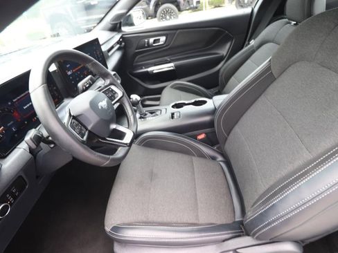 Used 2024 Ford Mustang Coupe RWD image 2