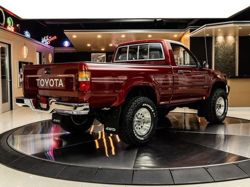 Used 1991 Toyota Pickup Deluxe image 13