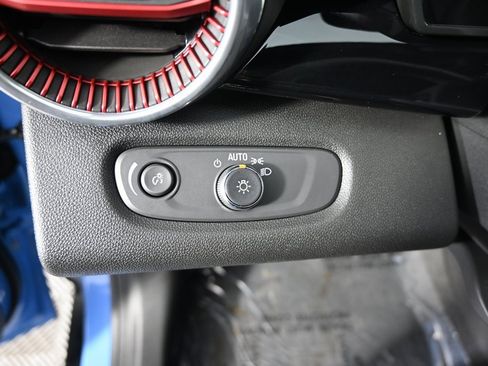 Used 2024 Chevrolet Trax RS w/ Sunroof Package image 23