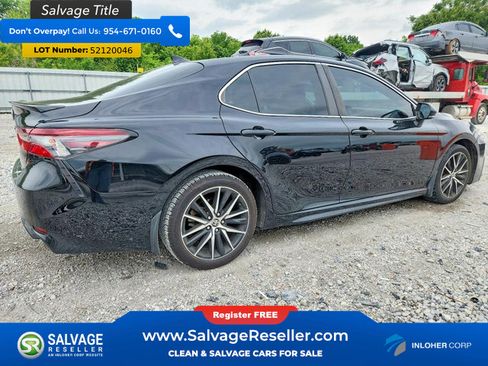 Used 2021 Toyota Camry SE w/ Convenience Package FWD image 4