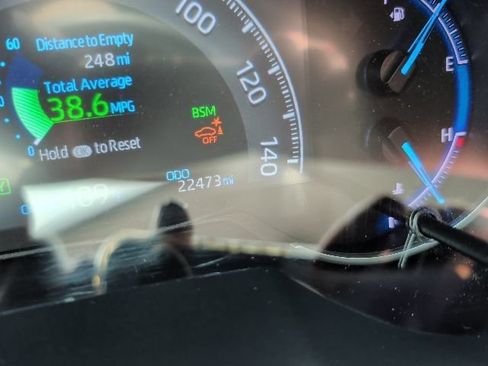 Used 2023 Toyota RAV4 XLE Premium AWD/4WD image 7