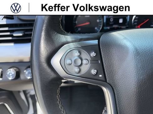 Used 2020 Chevrolet Suburban Premier AWD/4WD image 17