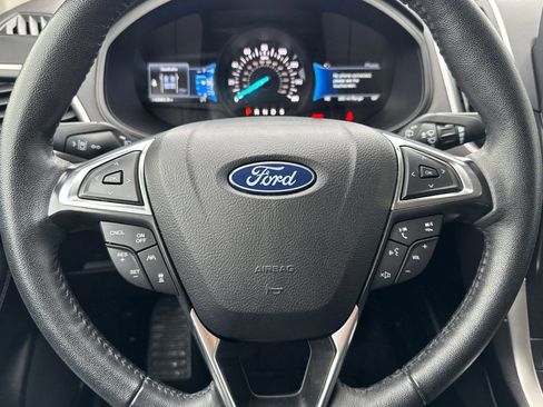 Used 2024 Ford Edge SEL image 14