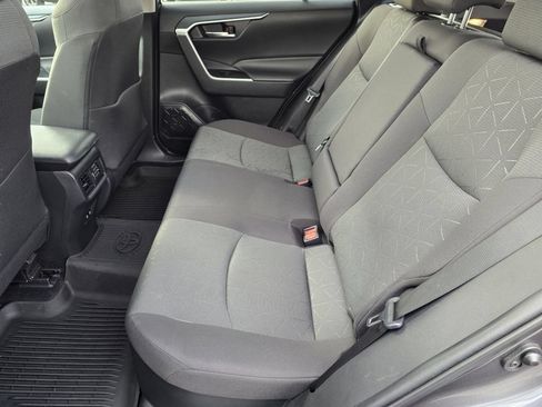 Used 2021 Toyota RAV4 XLE w/ Convenience Package AWD/4WD image 29