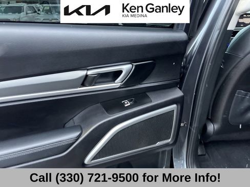 Used 2022 Kia Telluride LX image 49