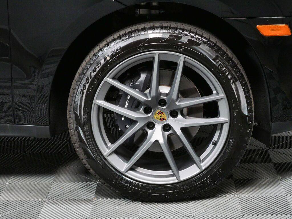 New 2026 Porsche Macan Turbo AWD/4WD image 39