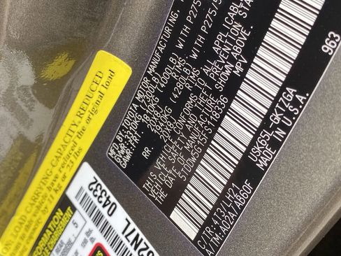 Used 2015 Toyota Sequoia Platinum image 34