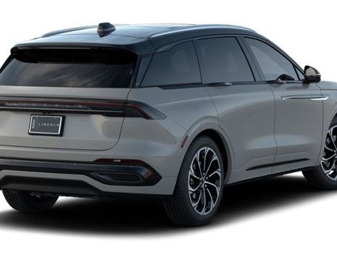 New 2026 Lincoln Nautilus Reserve image 3