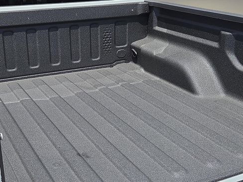 New 2025 Jeep Gladiator Mojave image 8