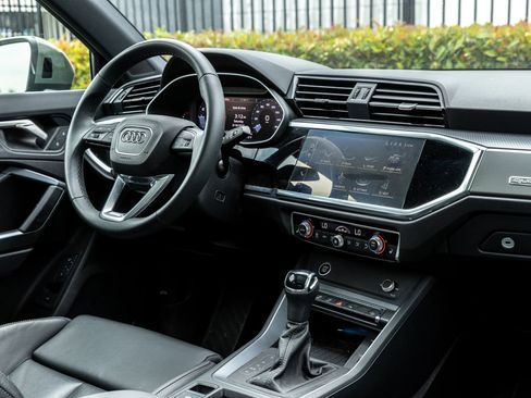 Used 2024 Audi Q3 2.0T Premium w/ Convenience Package AWD/4WD image 26