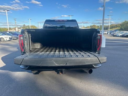 Used 2024 GMC Sierra 2500 AT4 w/ AT4 Premium Plus Package image 11